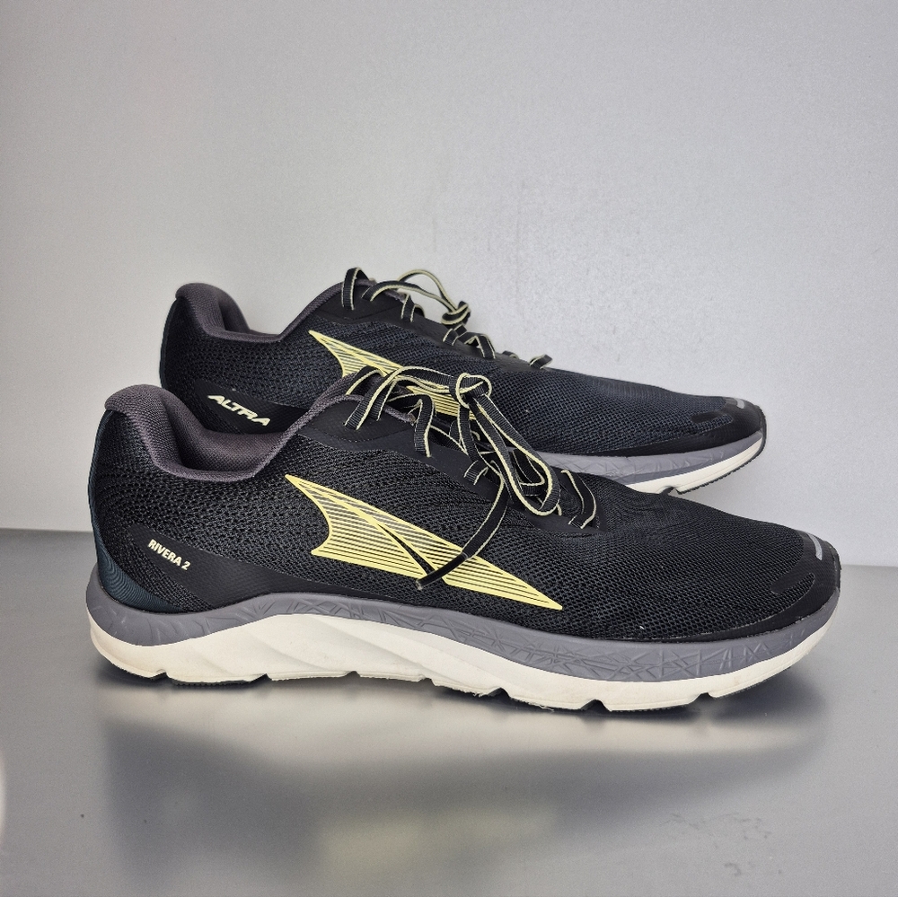ALTRA RIVERA 2, Black, Size M11, Used. Good Conditions.